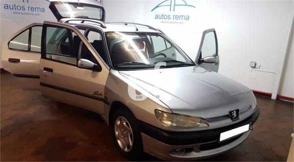 Peugeot 306 5 puertas Gasolina del año 2001