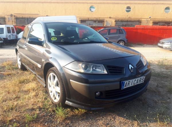 Renault megane 3 puertas Diesel del año 2007