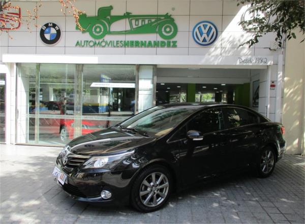 Toyota avensis 4 puertas Diesel del año 2014